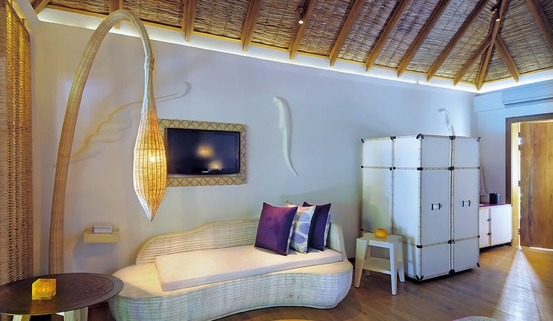Constance Moofushi-Beach Villa Interior_4840